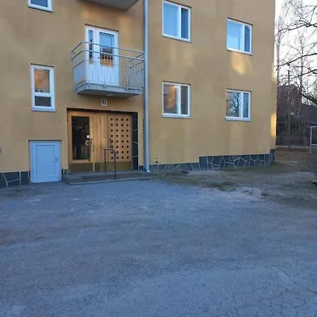 Parvekkeellinen Yksioe Kastussa, Erillinen Keittioe Apartment *